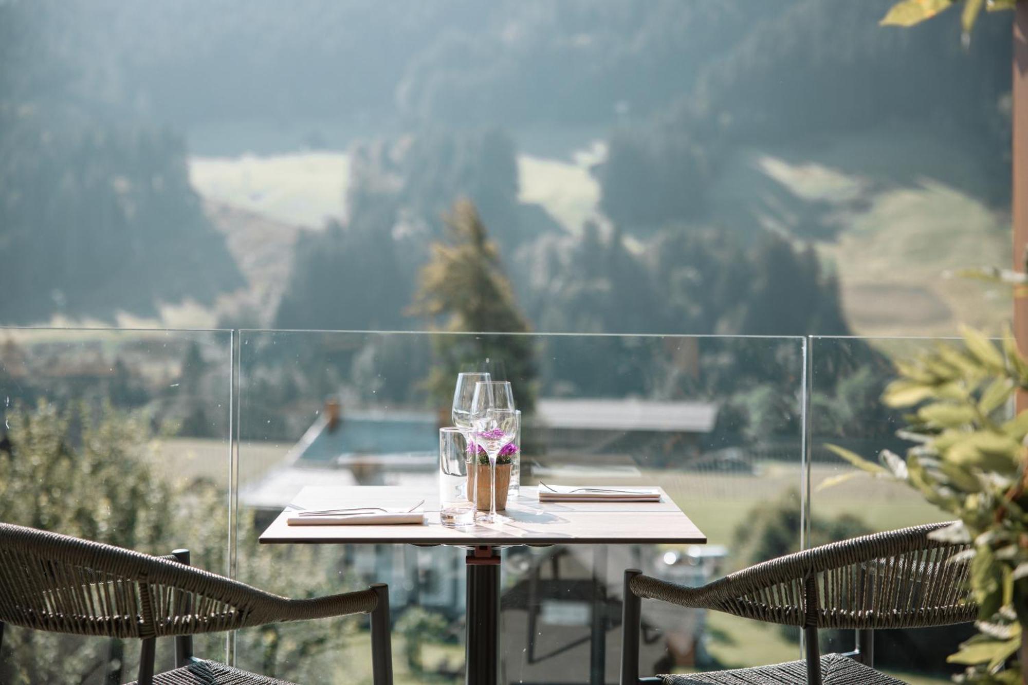Hotel De Rougemont & Spa Gstaad Exterior foto